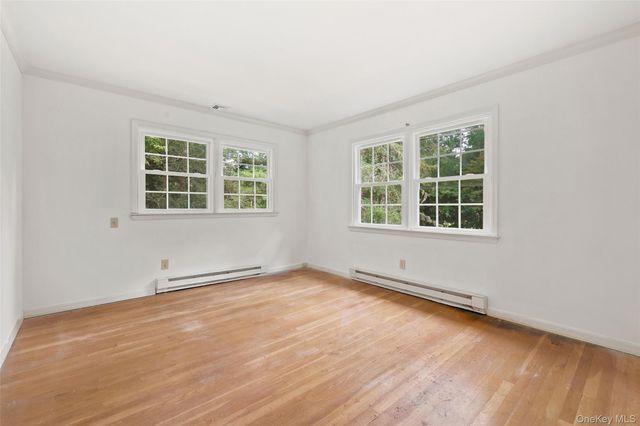 10 Hawthorne Way, Hartsdale, NY 10530