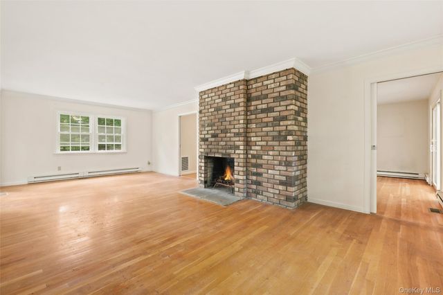 10 Hawthorne Way, Hartsdale, NY 10530