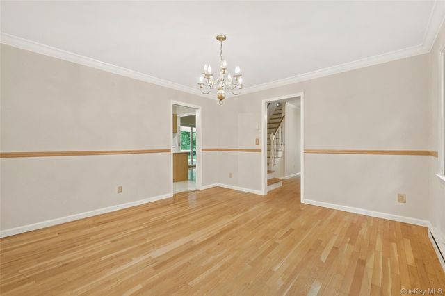 10 Hawthorne Way, Hartsdale, NY 10530
