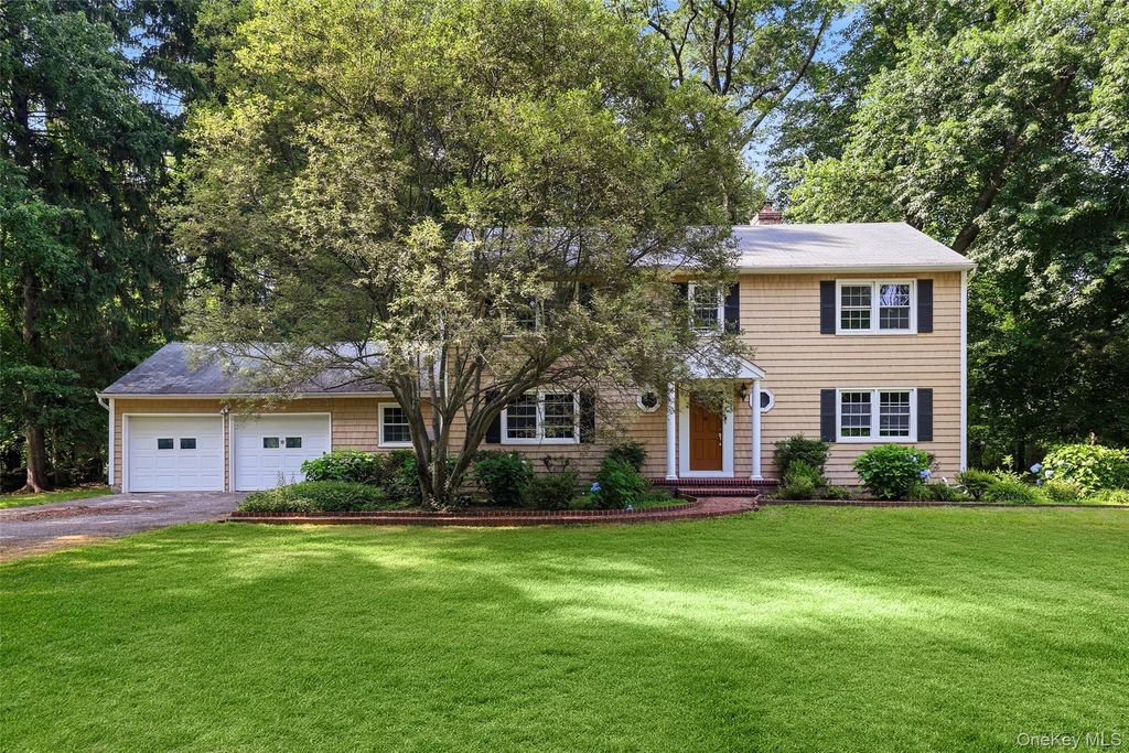 10 Hawthorne Way, Hartsdale, NY 10530