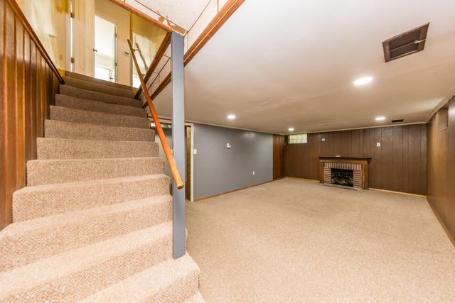 92 N Harding Road, Columbus, OH 43209