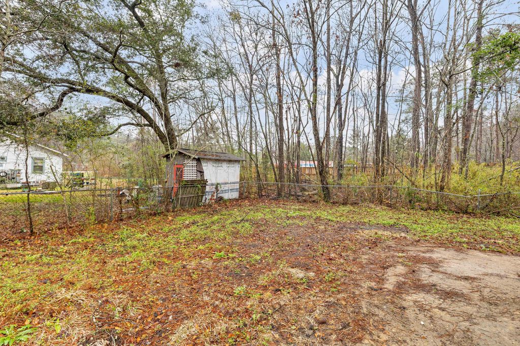 Image 25 of property listing at 115 Whippoorwill Drive, Summerville, SC 29483