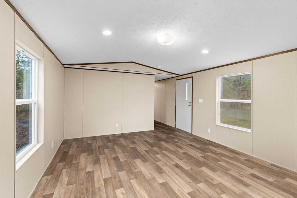 Image 9 of property listing at 115 Whippoorwill Drive, Summerville, SC 29483