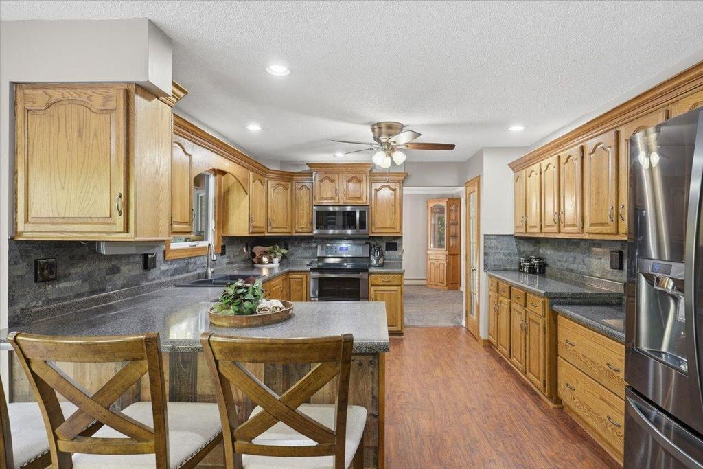 317 Sherwood Forest, River Falls, WI 54022 — photo 4