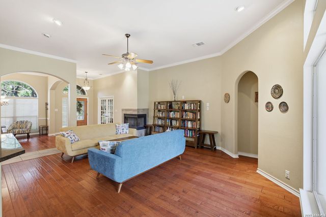 927 Serene Meadows, San Antonio, TX 78258