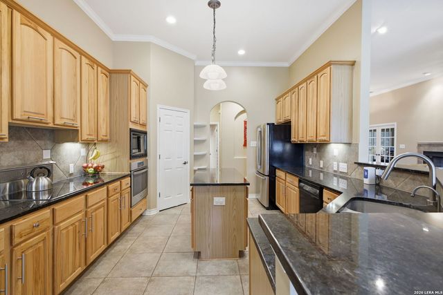 927 Serene Meadows, San Antonio, TX 78258