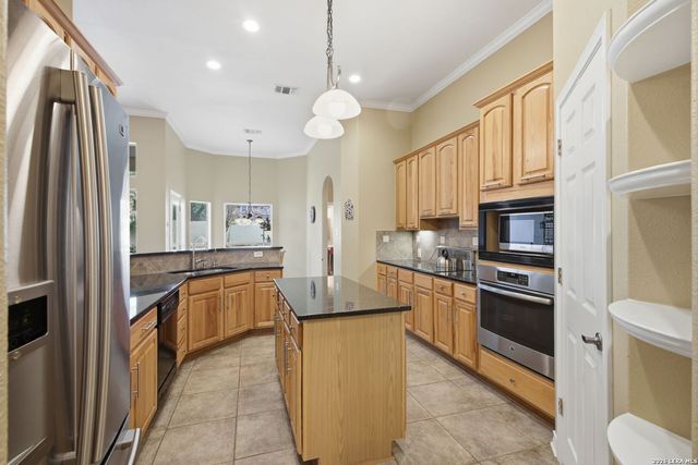 927 Serene Meadows, San Antonio, TX 78258