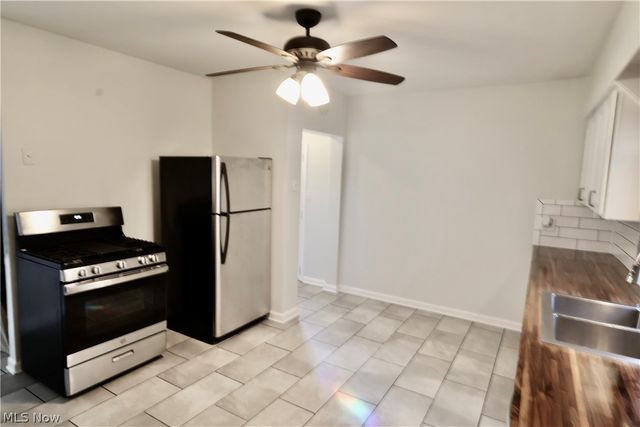 3346 W 59th Place, Cleveland, OH 44102