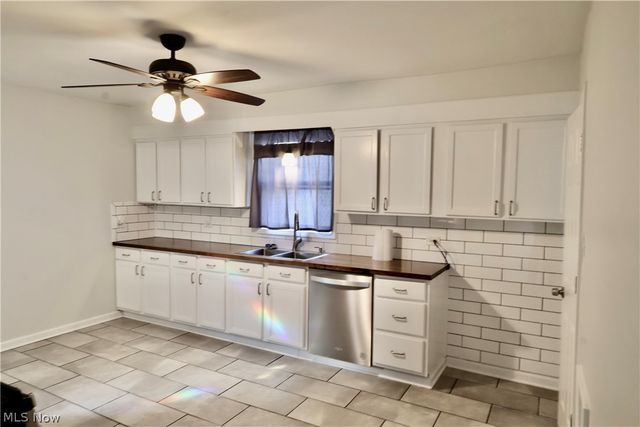 3346 W 59th Place, Cleveland, OH 44102