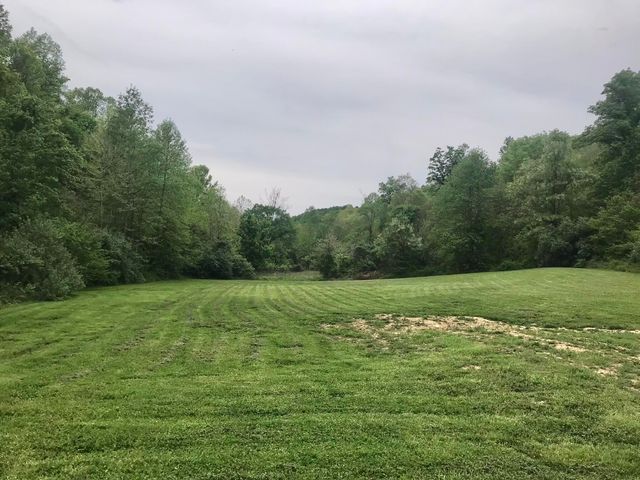 528 Skaggs Drive, Martha, KY 41159