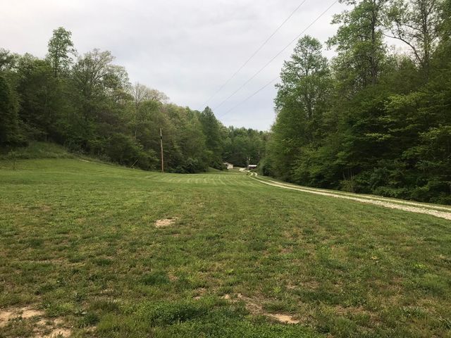 528 Skaggs Drive, Martha, KY 41159