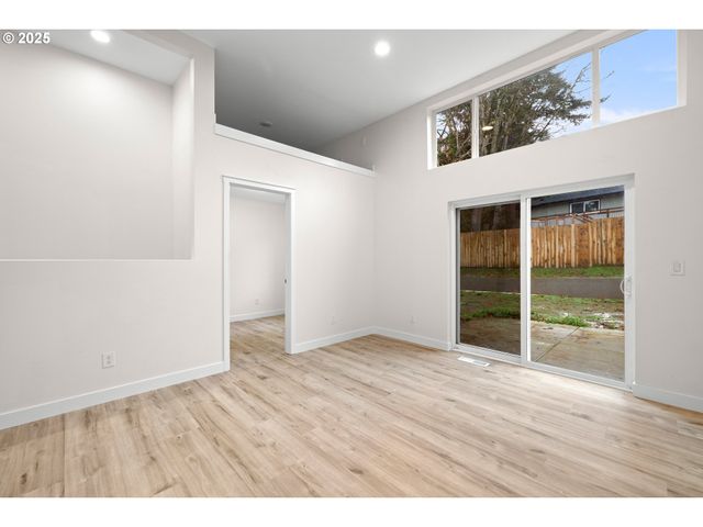 7684 Se 98TH Ave, Portland, OR 97266