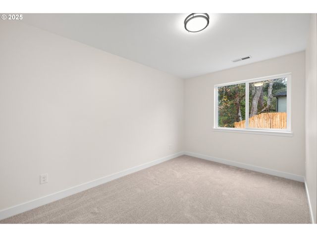 7684 Se 98TH Ave, Portland, OR 97266