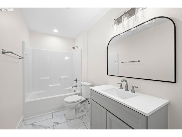 7684 Se 98TH Ave, Portland, OR 97266