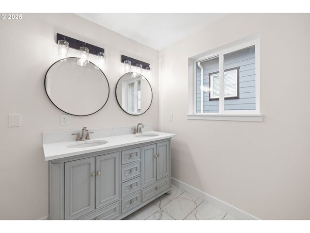 7684 Se 98TH Ave, Portland, OR 97266