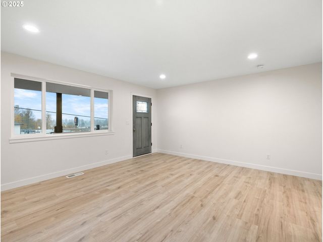 7684 Se 98TH Ave, Portland, OR 97266