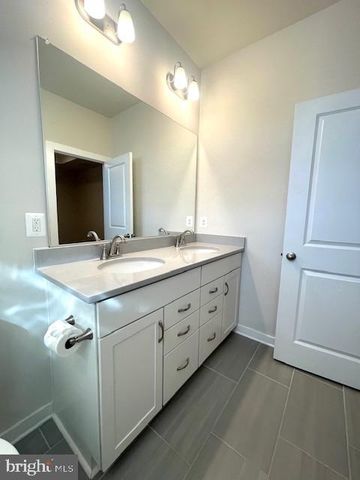 301 WILLIS ST, Fredericksburg, VA 22401