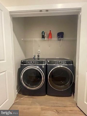 301 WILLIS ST, Fredericksburg, VA 22401