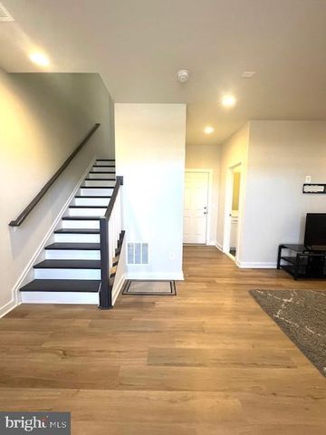 301 WILLIS ST, Fredericksburg, VA 22401