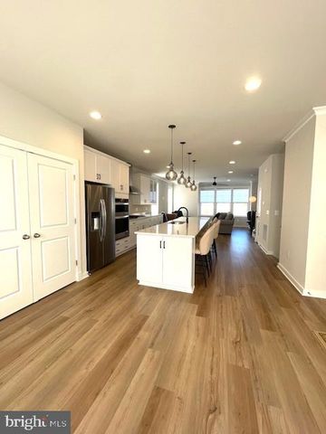 301 WILLIS ST, Fredericksburg, VA 22401