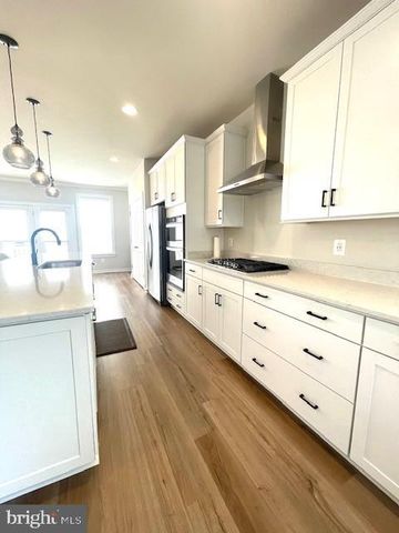 301 WILLIS ST, Fredericksburg, VA 22401