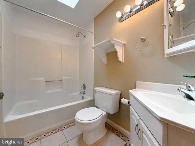 1111 SAN ANGELO DR, Lusby, MD 20657