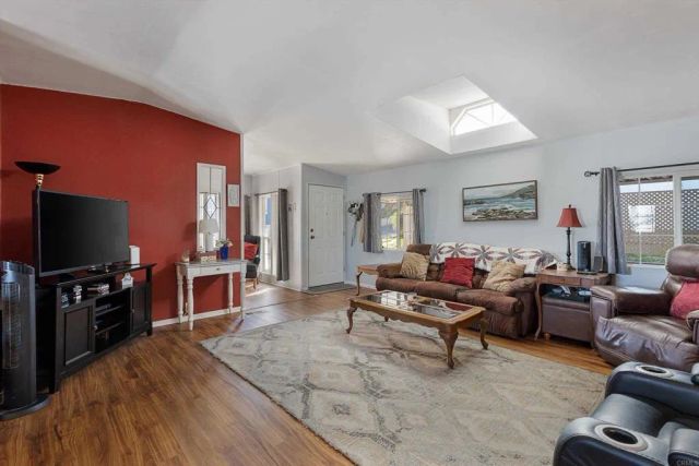 1333 E Olive 60, Vista, CA 92083