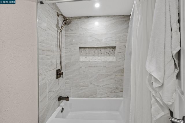 11698 Serra Ct, Dublin, CA 94568