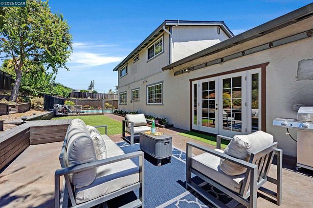 11698 Serra Ct, Dublin, CA 94568
