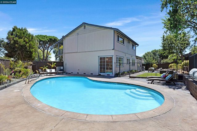 11698 Serra Ct, Dublin, CA 94568