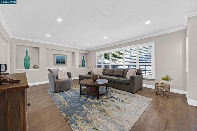 11698 Serra Ct, Dublin, CA 94568