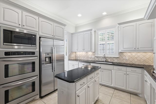 605 Montgomery Street, Fort Worth, TX 76107