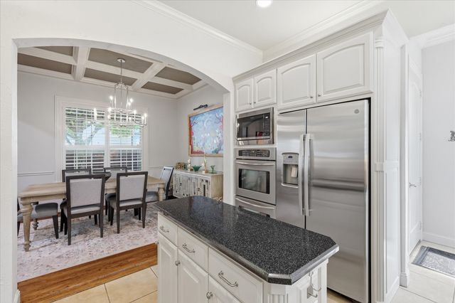 605 Montgomery Street, Fort Worth, TX 76107