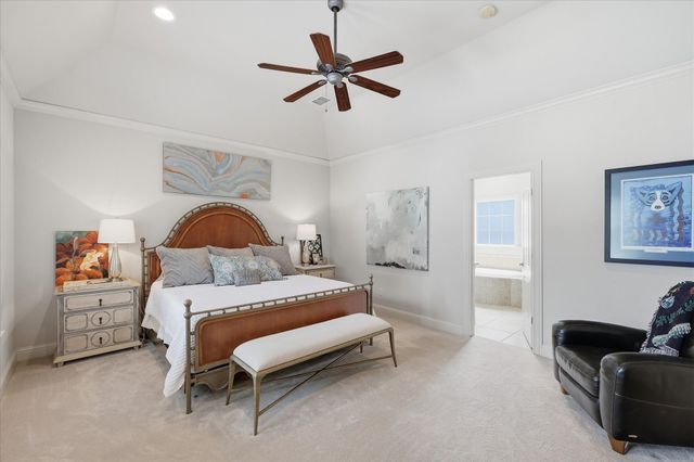 605 Montgomery Street, Fort Worth, TX 76107
