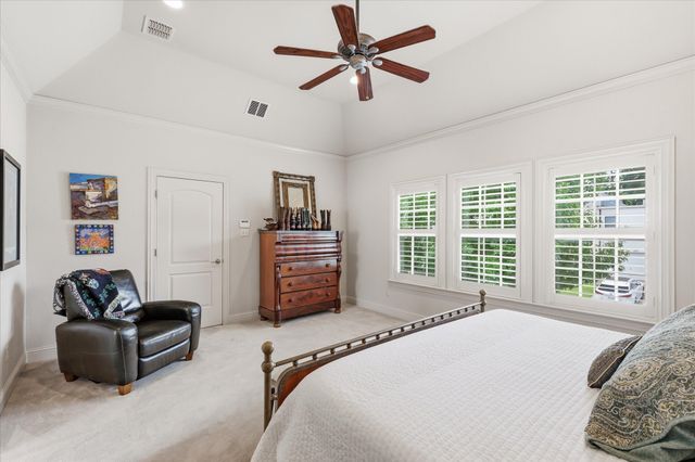 605 Montgomery Street, Fort Worth, TX 76107