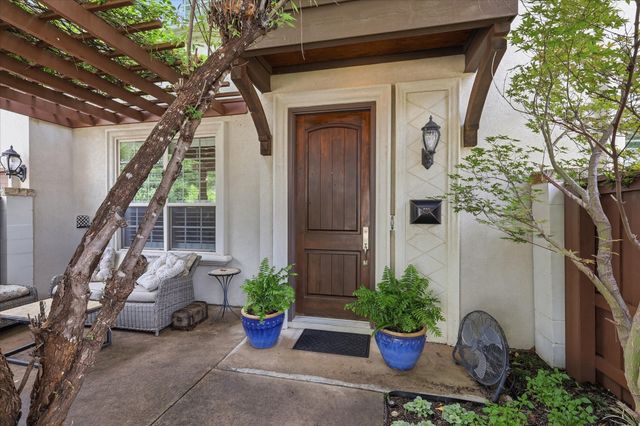 605 Montgomery Street, Fort Worth, TX 76107