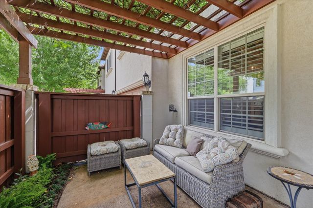 605 Montgomery Street, Fort Worth, TX 76107