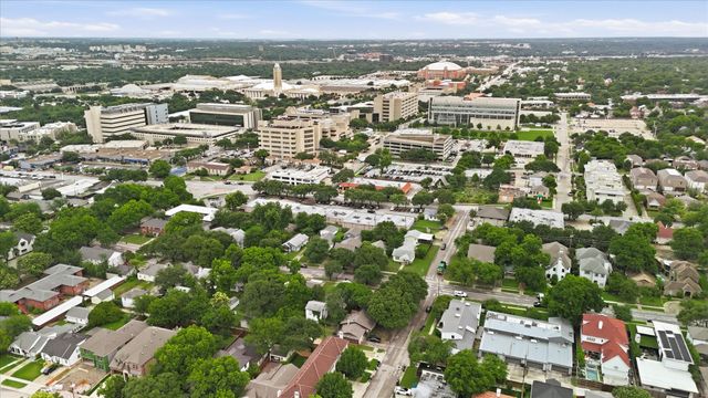 605 Montgomery Street, Fort Worth, TX 76107