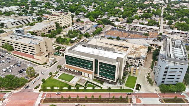 605 Montgomery Street, Fort Worth, TX 76107