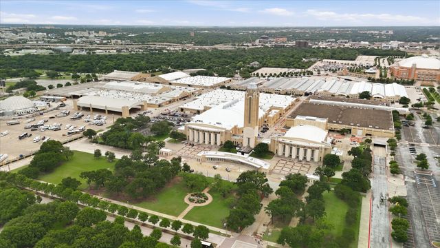 605 Montgomery Street, Fort Worth, TX 76107