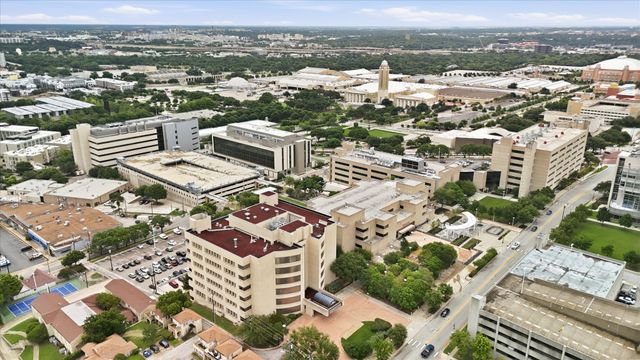 605 Montgomery Street, Fort Worth, TX 76107