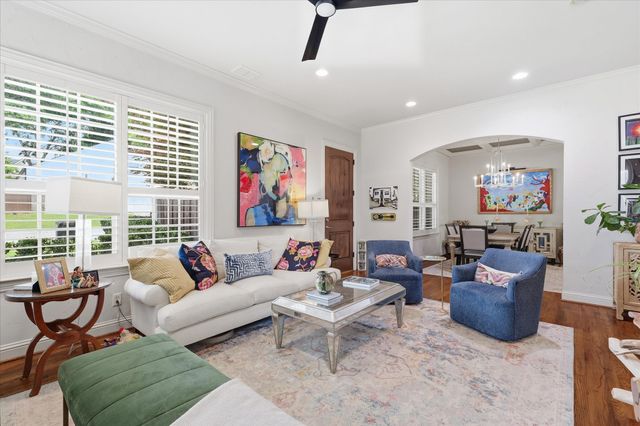 605 Montgomery Street, Fort Worth, TX 76107