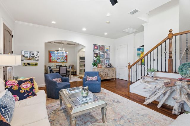 605 Montgomery Street, Fort Worth, TX 76107