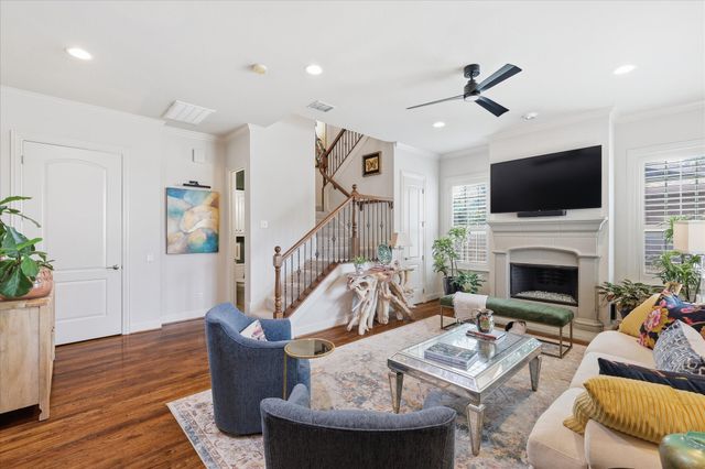 605 Montgomery Street, Fort Worth, TX 76107