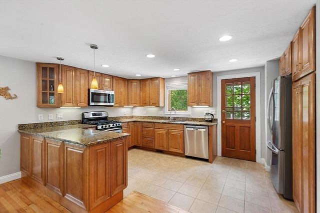 10 University Park, Waltham, MA 02453