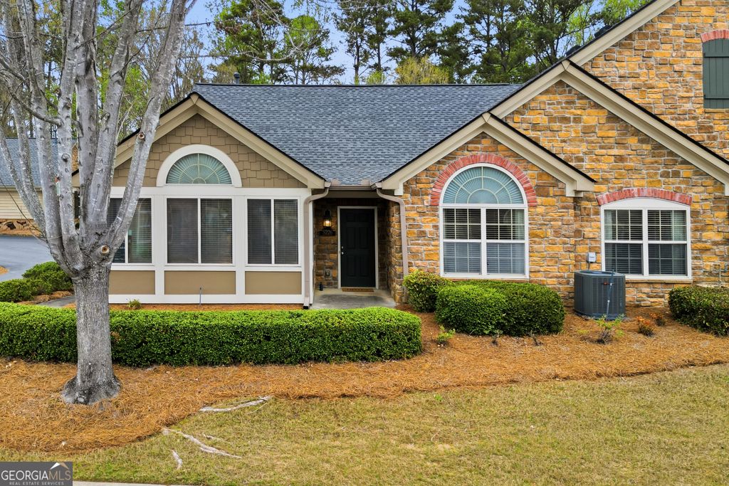 5226 Stone Village Circle NW 44, Kennesaw, GA 30152