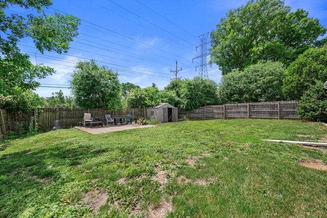 4501 W Tesch AVENUE, Greenfield, WI 53220