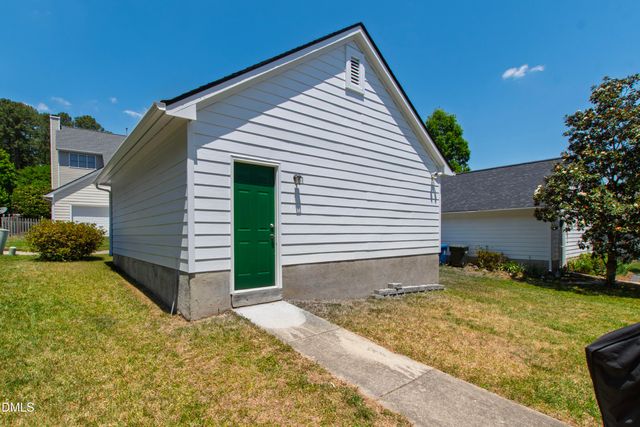107 Chancellors Ridge Drive, Durham, NC 27713
