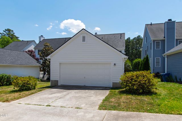 107 Chancellors Ridge Drive, Durham, NC 27713