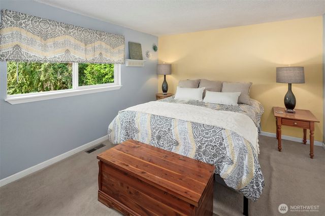 30217 176th Avenue SE, Kent, WA 98042